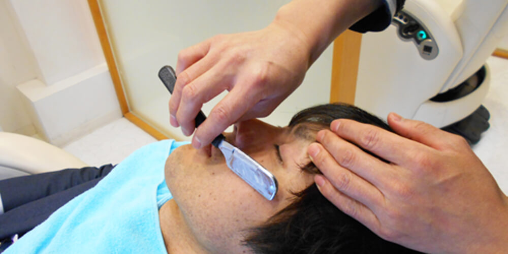 シェービングでお顔をすっきり